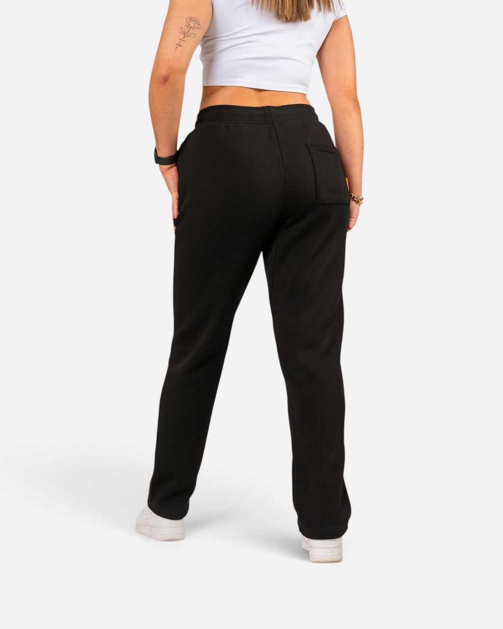 Tobe Hose Studio Damen-Jogginghose in Schwarz mit weichem Innenfutter, Gesäßtasche und geradem Beinabschluss