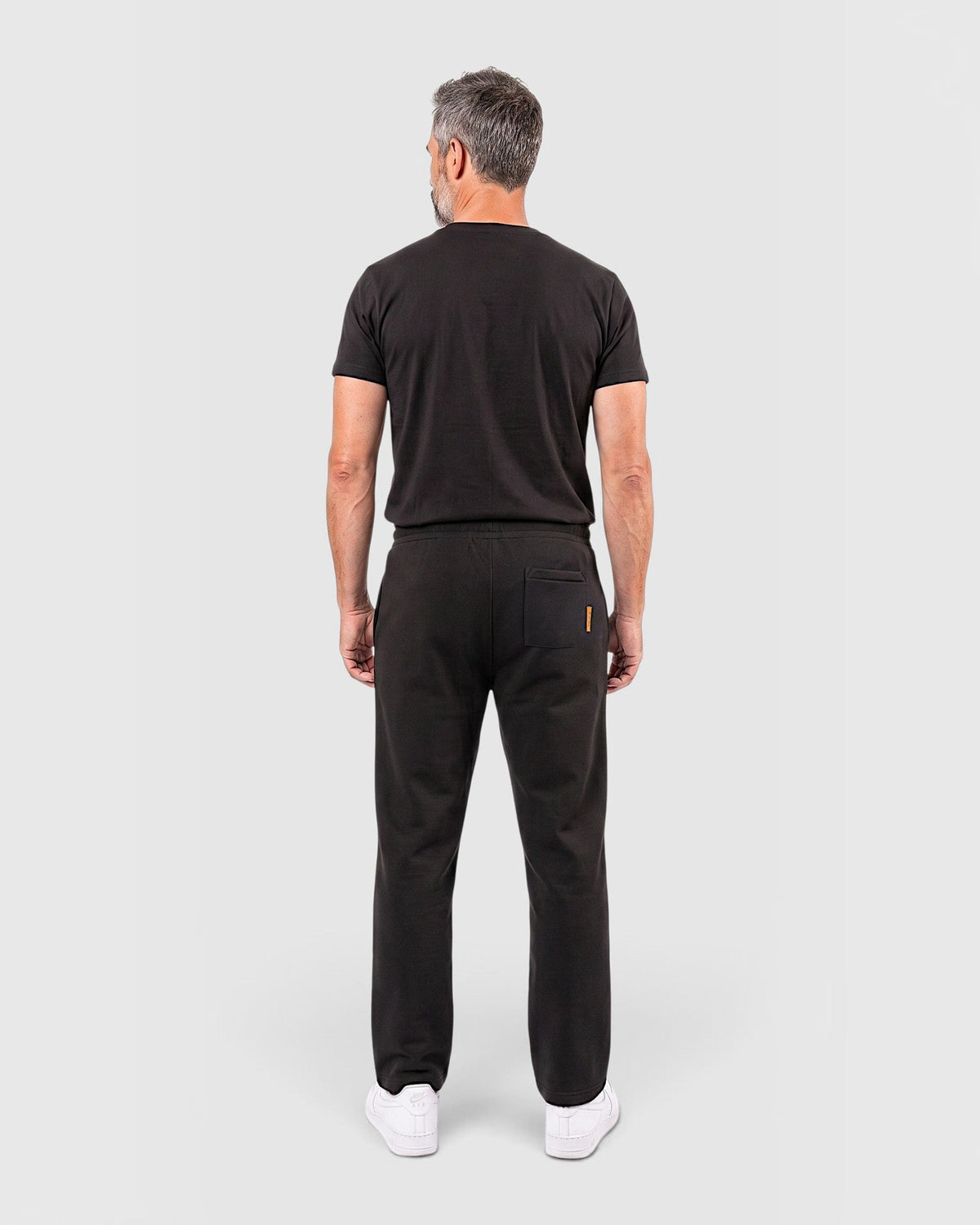 Tobe Hose Studio Herren-Jogginghose in Schwarz mit Gesäßtasche und weichem Innenfutter, Rückansicht