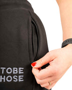 Tobe Hose Studio Damen Jogginghose in Schwarz mit Reißverschlusstasche und gesticktem Logo