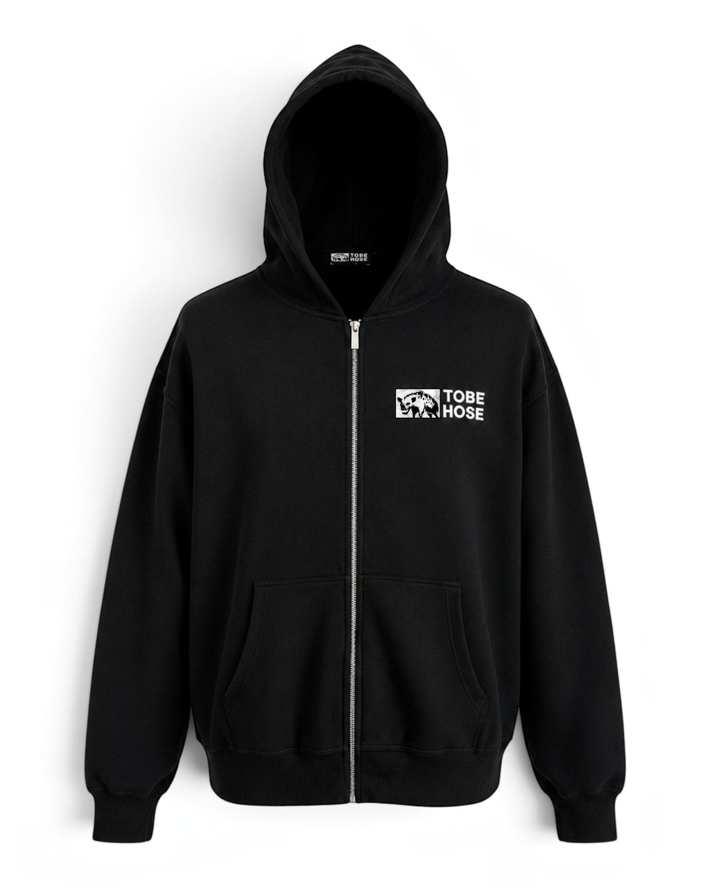 Schwarzer Tobe Hose Studio Zip-Hoodie Fels mit Reißverschluss, Kapuze und weißem Hyänen-Logo auf der Brust.