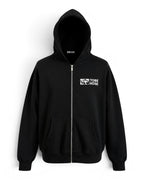 Schwarzer Tobe Hose Studio Zip-Hoodie Fels mit Reißverschluss, Kapuze und weißem Hyänen-Logo auf der Brust.
